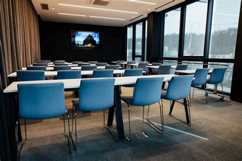 Konferenčna dvorana v Hotelu Park Bled z naravno svetlobo
