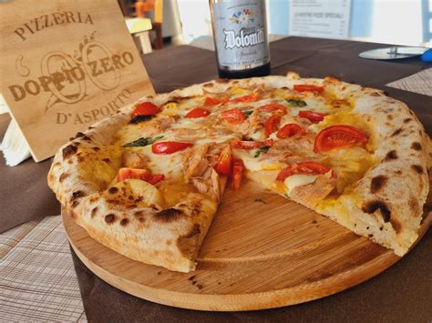 Notranjost Pizzerie Da Mattia z italijanskim dekorjem