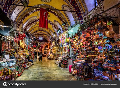 Tematsko foto: Istanbulski bazar s sladkarijami