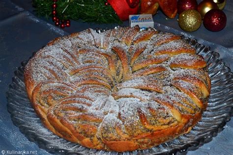 slika makovega peciva z jabolki