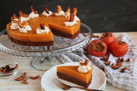 Kakijeva rožičeva torta, prerez