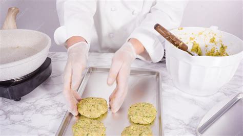 Step-by-step photos of shaping and frying mice