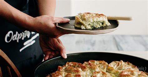 Fotografija: krompirjeva pita z bučkami in mesnino