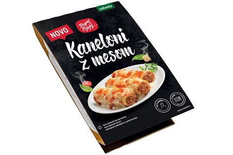 palačinka, polnjena z mesnim nadevom, pripravljena za zvijanje