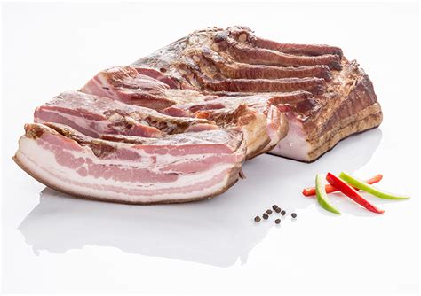 Primeri predelanega mesa (slanina, klobase, salame)