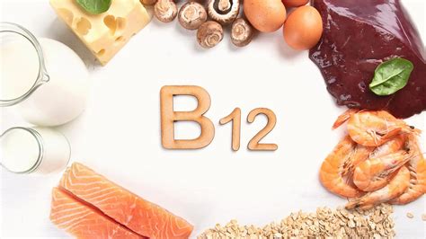 infografika, ki prikazuje vsebnost vitamina C in B12 v kislem zelju v primerjavi z drugimi živili