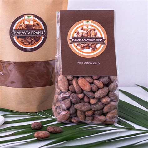 zrna kakavovca in končni izdelki iz čokolade