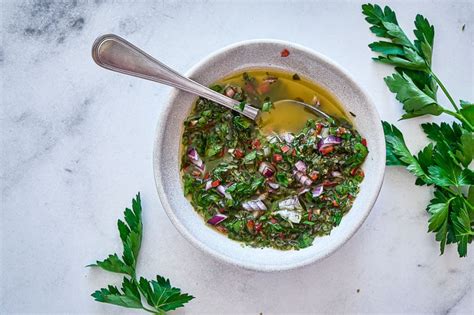 Fotografija argentinske omake chimichurri