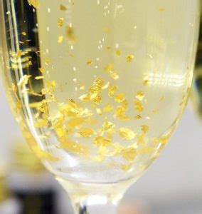 Ilustracija fine dining jedi z zlatom in kaviarjem