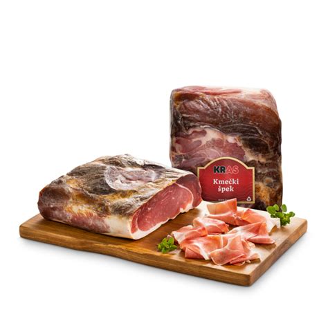Kmečki špek, narezan na kocke
