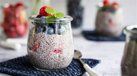 različne ideje za chia puding z dodatki