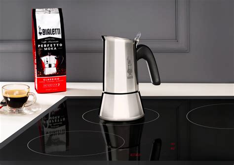 Infografika: primerjava različnih modelov Bialetti za indukcijo