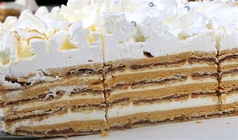 Presek torte s tremi plastmi