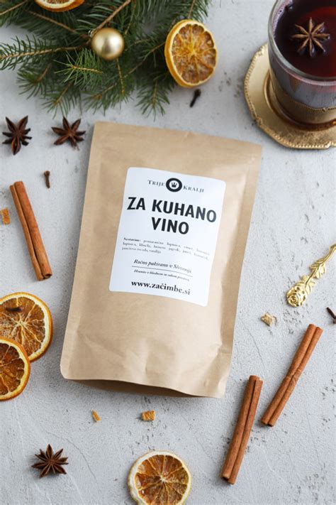 Infografika ključnih začimb za Pho (janež, cimet, kardamom, klinčki, koriander)