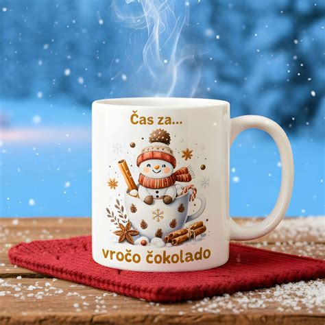 Sestavine za vročo čokolado na leseni podlagi