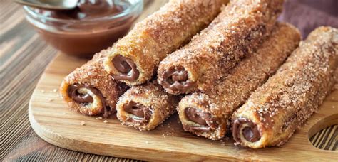 fotografija toast rolic z lešnikovim namazom