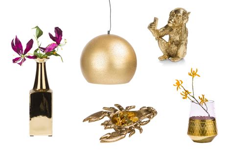 Primer sklede, kaširane in patinirane z zlatom, ki prikazuje teksturo in globino.