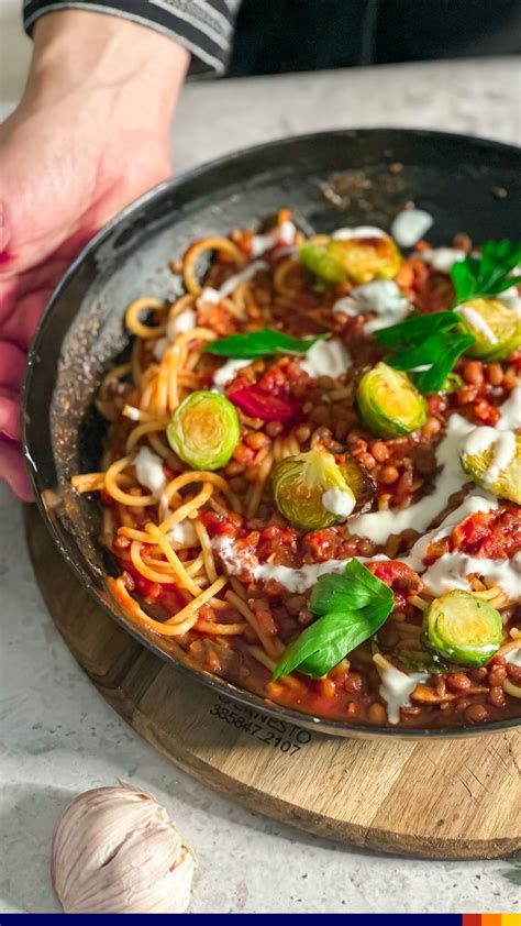 Priprava bolonjske omake s testeninami