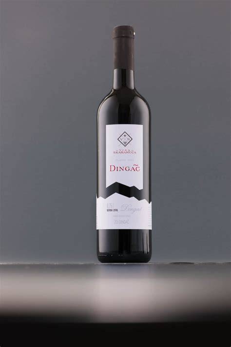 Steklenica rdečega vina Dingač