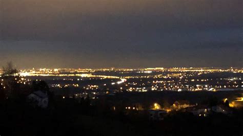 Panoramski pogled na Kavarno in Slaščičarno Zvezda v Ljubljani
