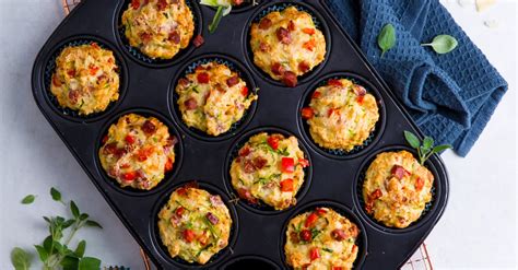 Tematska fotografija: Pizza muffini brez moke v silikonskem pekaču
