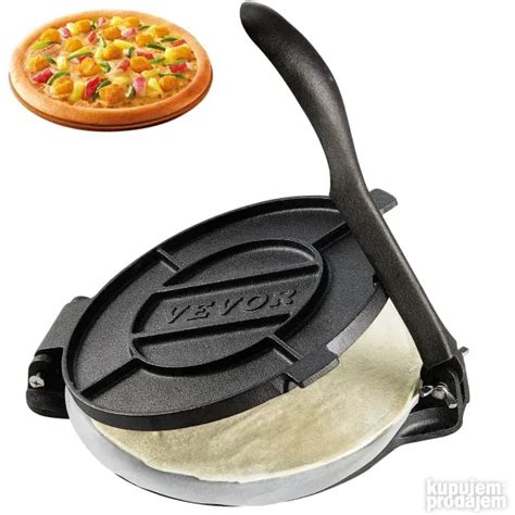 Prikaz valjanja testa za tortilje in peke na vročem suhem ponvi