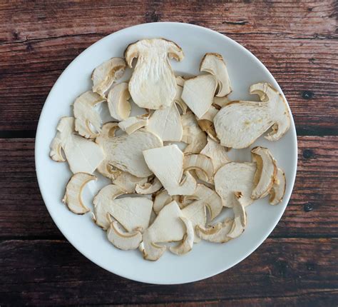 Photo showing cleaned and sliced porcini mushrooms