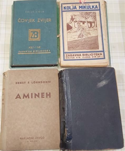 Tematska fotografija, ki prikazuje etnološko raziskovanje na terenu (intervjuji z gospodinjami, stare knjige)