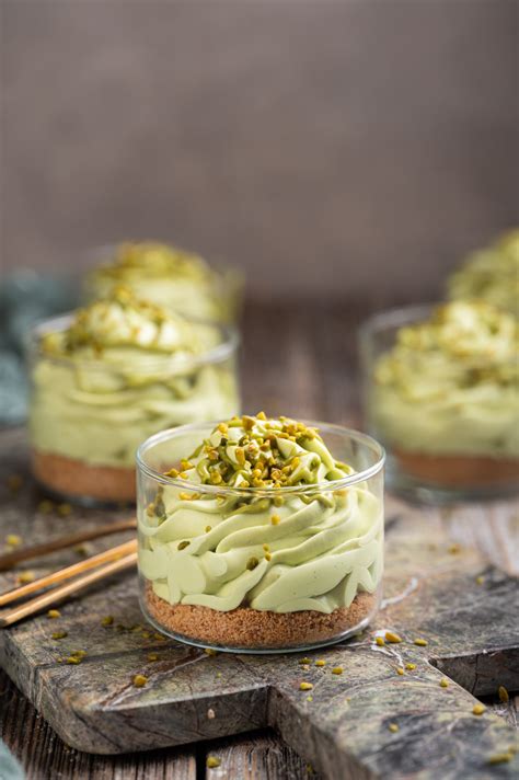 Fotografija cheesecake mafinov v kozarčku