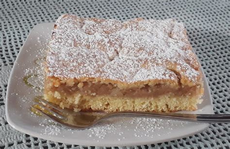 Jabolčna pita z oreškovim testom brez glutena