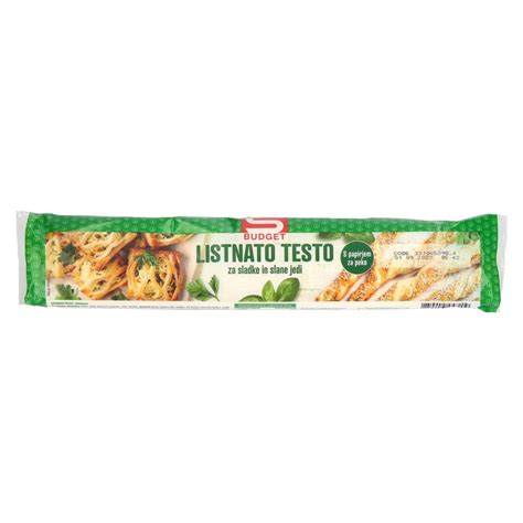 listnato testo zvito v rolado, pripravljeno za rezanje