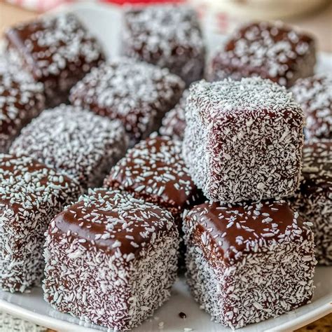 Ilustracija eksotičnega riževega napitka s kokosom