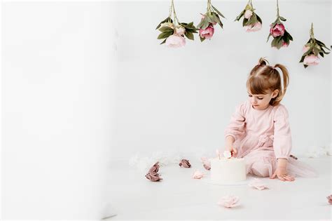 izdelana torta za cake smash fotografiranje z napisom