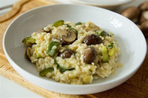 slika skradinske rižote, ki prikazuje njeno bogato teksturo in barve