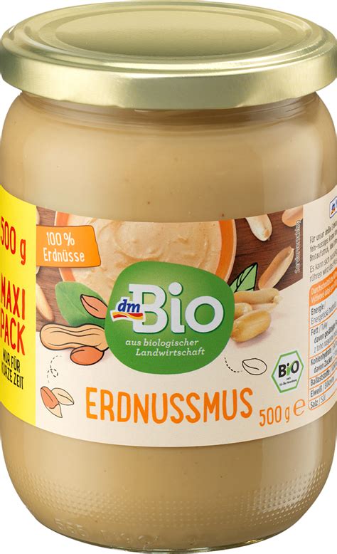 Kremasto arašidovo maslo na žlici