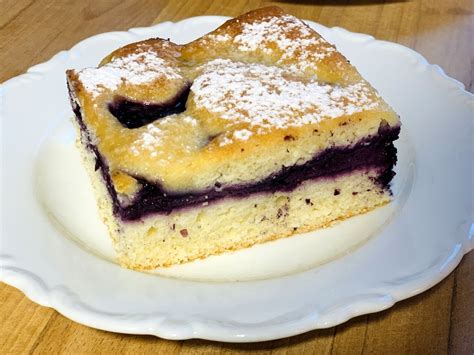 Hitro pecivo s kislo smetano in borovnicami