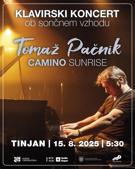 Zlata pagoda v Mjanmaru ob sončnem vzhodu