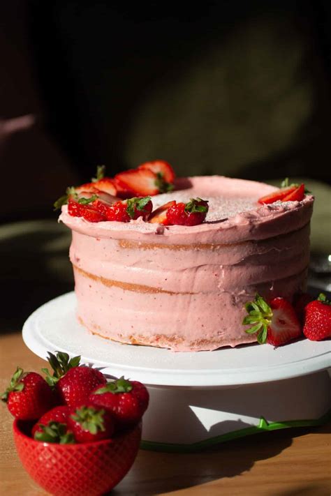 Thematic photo of a simple strawberry cake