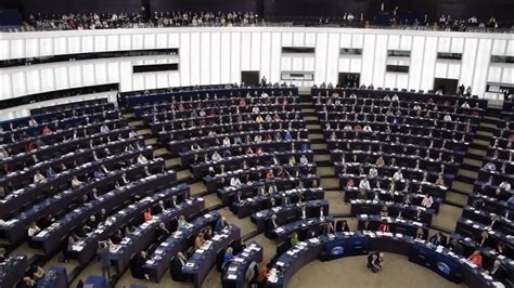 Simbolična fotografija zasedanja Evropskega parlamenta