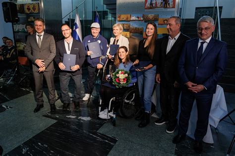 Fotografija: Prof. dr. Helena Burger na paralimpijskih igrah v Riu de Janeiru leta 2016 z Dejanom Fabčičem