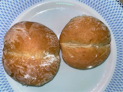 Fotografija mini bombet iz pirine moke, pripravljenih za peko.