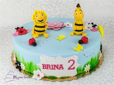 Otroška torta z motivom LEGO vozil in dirkališča