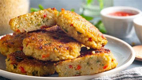 fotografija polpetov iz prosene kaše z zelenjavo