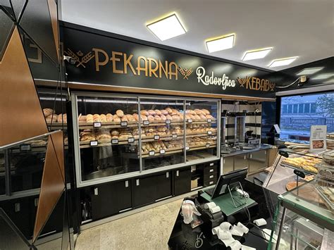 Zunanji pogled na Pekarna & Kebab Radovljica na Cankarjevi ulici