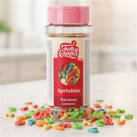 Ilustracija različnih barvnih Čoko tub in primeri napisov na tortah