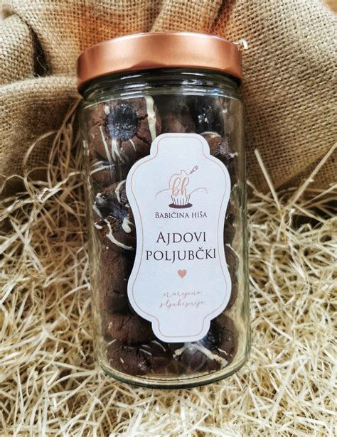 različni izdelki iz ajdove moke