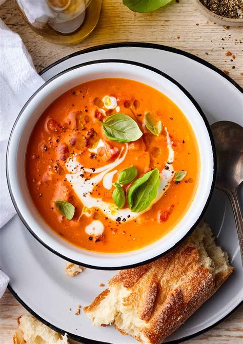 Infographic showing different garnishes for tomato soup