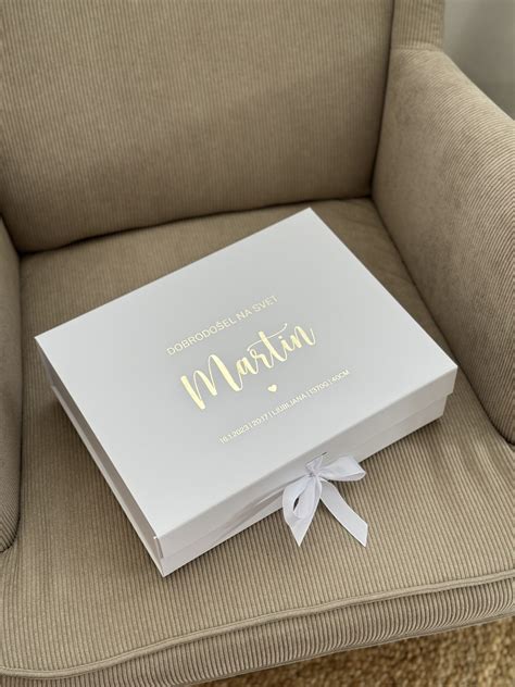 škatla z domačimi jajci