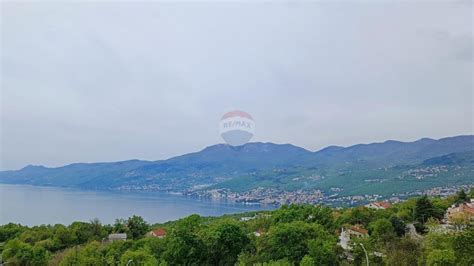 Panoramski pogled na črnogorsko obalo in gorovje