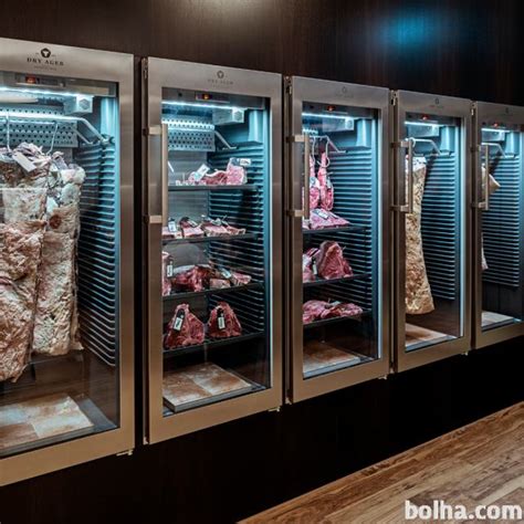 Fotografija vakuumsko pakiranega mesa za mokro zorenje